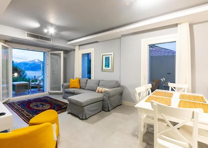 Familia 2 Selimiye Daily Weekly Marmaris