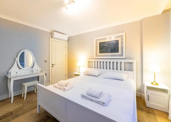 Familia 2 Selimiye Daily Weekly فيلة